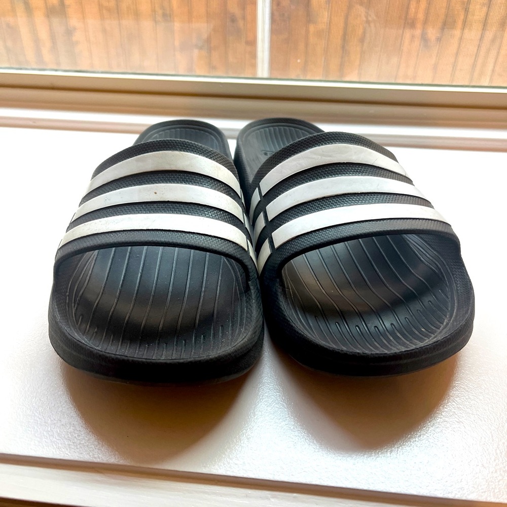 Adidas Slides Men’s 10